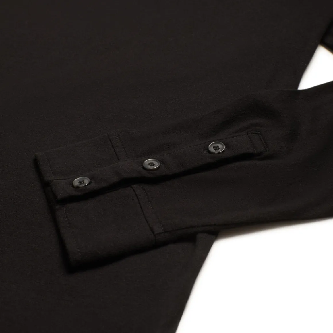 BUTTONED SLIM FIT LS BLACK